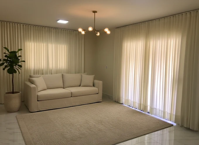 Sala com cortinas